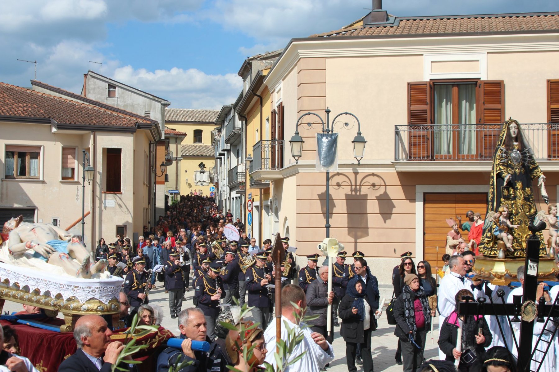 Processione in Piazza S. Antonio